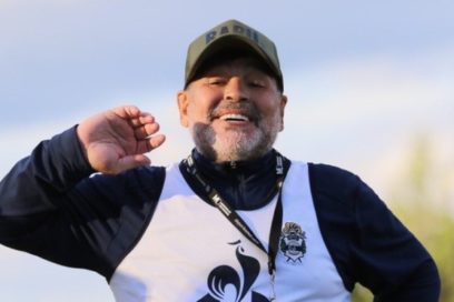 Maradona operado con éxito