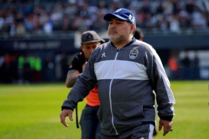 Un cuadro de abstinencia mantiene internado a Maradona