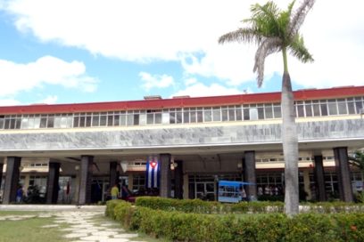 Hospital Lucía Íñiguez: 22 años por la salud de Holguín  (+ Fotos)