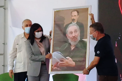 Fidel entre los colaboradores cubanos en Venezuela (+ Fotos)