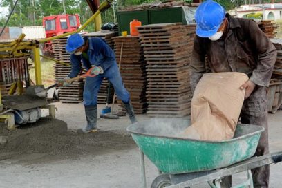 Con los trabajadores Cuba se recupera de los daños causados por Eta