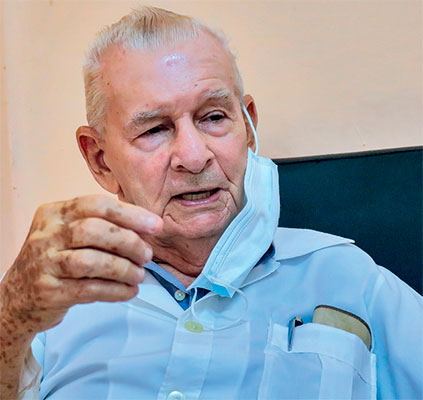 El doctor José Antonio González Valdés, Profesor Titular Consultante de Pediatría de la Universidad de Ciencias Médicas de La Habana. Foto: Heriberto González Brito