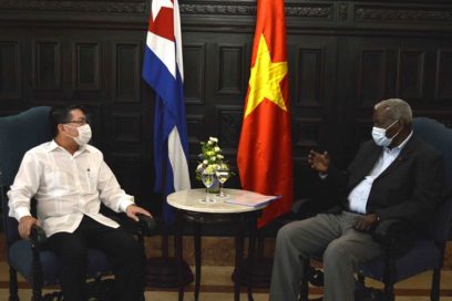 Presidente de la Asamblea Nacional recibió al Embajador de Vietnam en Cuba