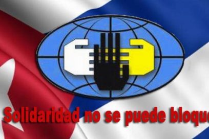 Felicita Esteban Lazo al ICAP por su aniversario 60