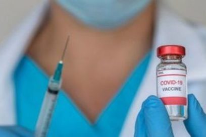 Instan a vacunación masiva y sin exclusiones contra COVID-19