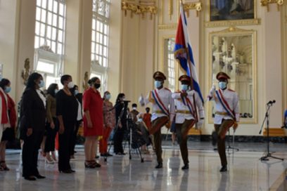 Entrega Federación de Mujeres Cubanas importantes reconocimientos (+Fotos)
