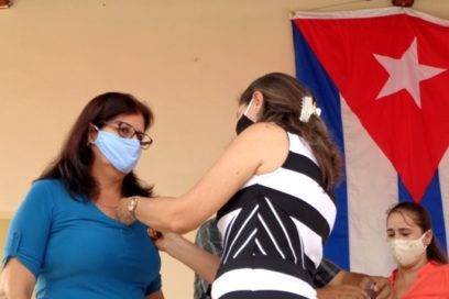 Reconocen en Holguín aportes de los trabajadores de la construcción