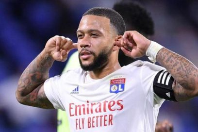 Depay más cerca del Barça