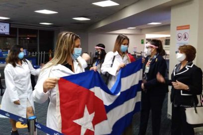 Arribaron a Panamá médicos cubanos para combatir la Covid-19