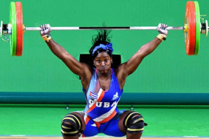 Las pesas cubanas levantan objetivos vía online