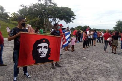 Trabajadores  y estudiantes  villaclareños  denuncian patrañas imperiales (+Fotos)