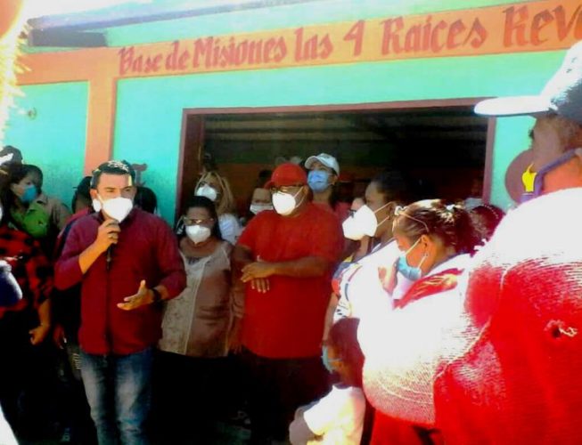 Presencia en las bases de misiones y grandes misiones destinadas a la atención a las víctimas de la guerra económica. Foto: Cortesía de la entrevistada