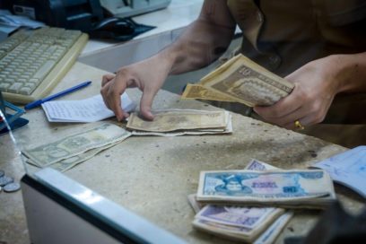 Reciben nuevo pago jubilados y pensionados en Cuba