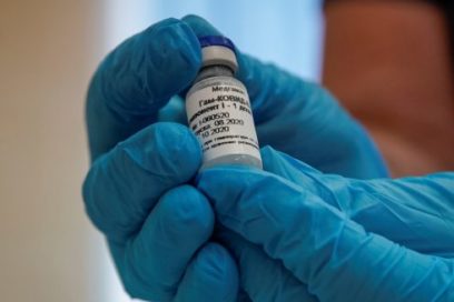 Comienza vacunación contra COVID-19 en Moscú