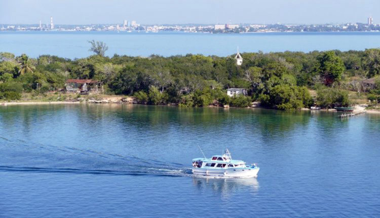 Conserva aún edificaciones de madera con una hermosa arquitectura y tiene infinidad de atracciones de carácter natural. Foto: Tomada de Internet.