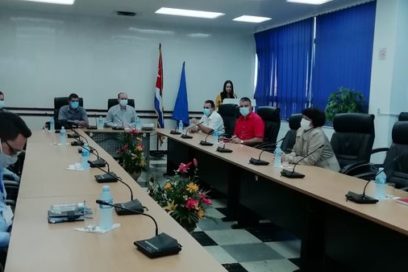 Trabajadores del sector eléctrico con buenos bríos