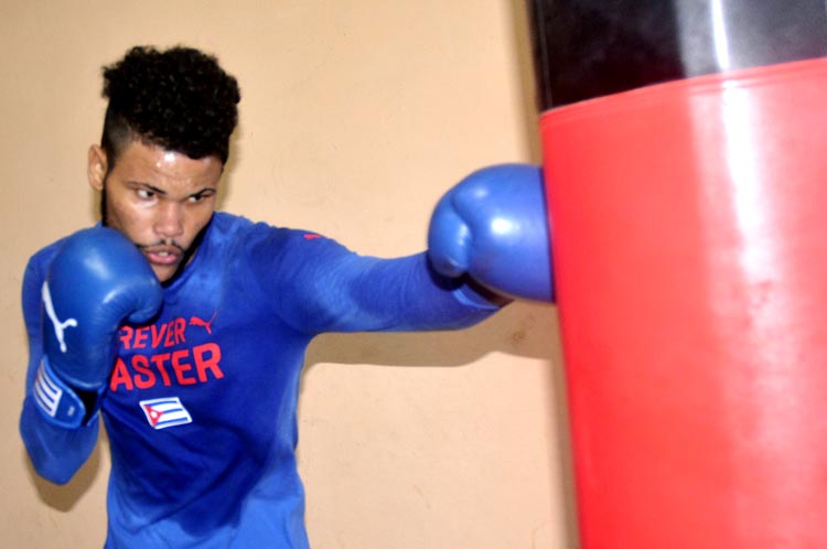 Víctor Abreu, destacado atleta de la Academia Provincial de Boxeo en Cienfuegos. Foto: José Raúl Rodríguez Robleda