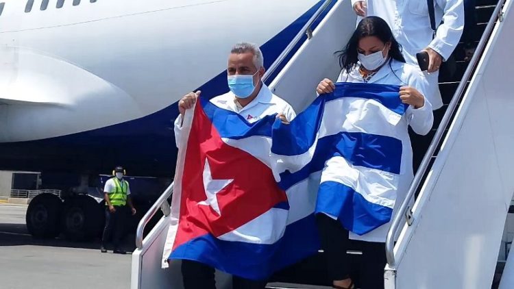Integrantes del Contingente Henry Reeve arriban a Venezuela inspirados en el pensamiento martiano. Foto: Jorge Pérez Cruz