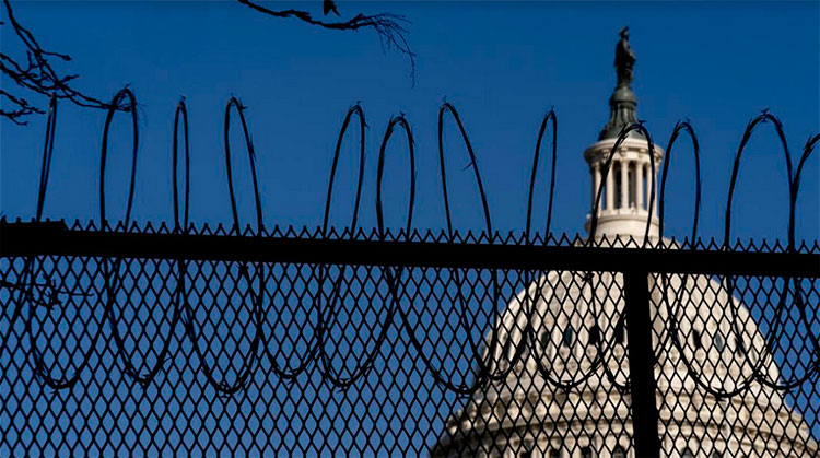 Rodeado de alambre de púas el Capitolio volverá a ser noticia mundial el próximo 20 de enero. Foto: AP