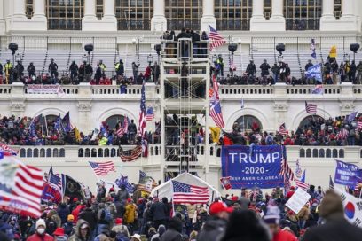 EE.UU.: Reportan enfrentamiento armado entre la Policía y partidarios de Trump dentro del Capitolio