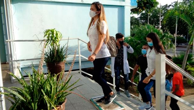 La responsabilidad individual y colectiva en el cumplimiento de las medidas higiénico-sanitarias es el arma más poderosa que se puede esgrimir en contra de la COVID-19. Foto: Lianne Fonseca