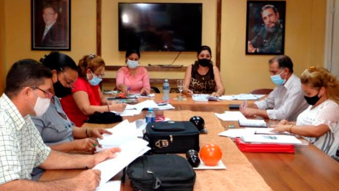 En su última sesión, el Secretariado Provincial de la CTC en Holguín, analizó los principales aspectos que ocupan su agenda a inicios de este 2021. Foto: Lianne Fonseca
