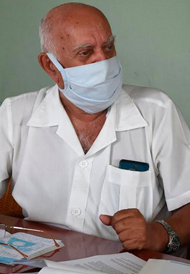 Profesor Armando Caballero, eminente intensivista cubano. Foto: Carlos Rodríguez