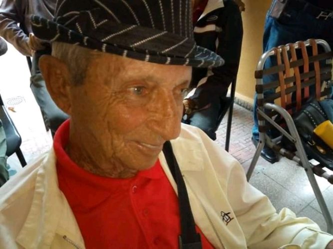 Agüero aportó a los nuevos dirigentes sindicales su sabiduría y excelencia.