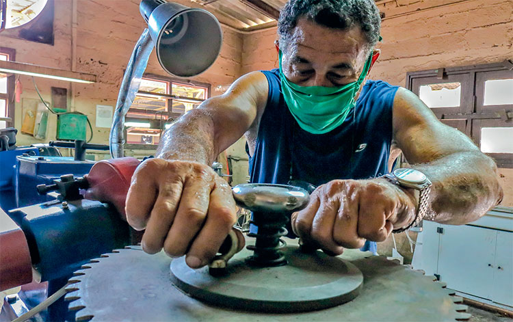 El éxito de esta Tarea reclama el aporte y compromiso de nuestros trabajadores. Foto: Heriberto González Brito