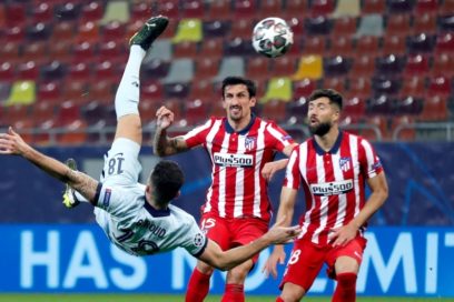 Con golazo de Giroud el Chelsea venció al Atlético de Madrid en la Champions.