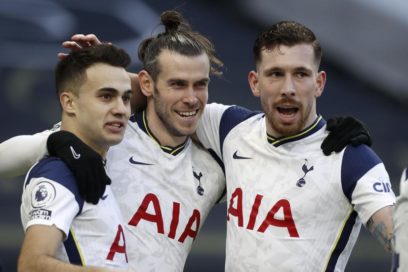 El Tottenham aplasta 4-0 al Burnley con doblete de Bale.