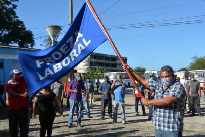 Servicios automotores Santiago de Cuba alza bandera de Proeza Laboral