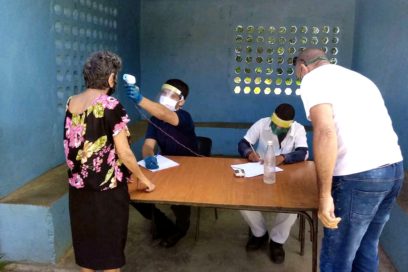 Cuba reduce números de casos confirmados y llama a no bajar la guardia