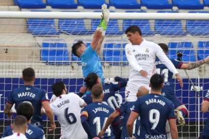 El Madrid se plantea vender a Varane.