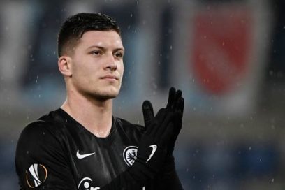 El Frankurt «sueña» quedarse con Jovic.
