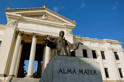 Inicio no presencial para curso 2021 en Universidad de La Habana