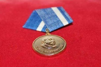 Otorgan Medalla Alejo Carpentier a destacados artistas e intelectuales cubanos