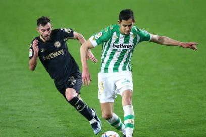 El futuro de Mandi en el Betis no está claro.