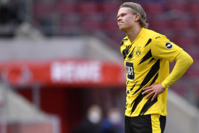 El Dortmund empató a dos goles con el Colonia.