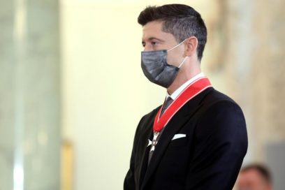 Robert Lewandowski fue premiado por el Presidente de Polonia.