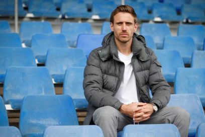 La Real Sociedad renueva a Monreal.