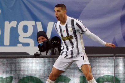 La Juve derrota 3-1 al Cagliari con hat-trick de Cristiano.