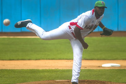 Out 27: Viera, leñador de nueve ceros