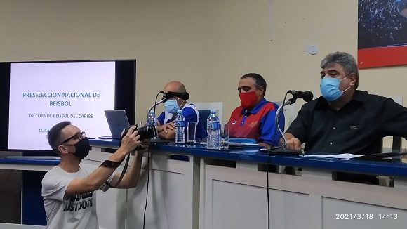 Conferencia de prensa de la Comisión Nacional de Béisbol. Foto: Ismael Francisco- Cubadebate