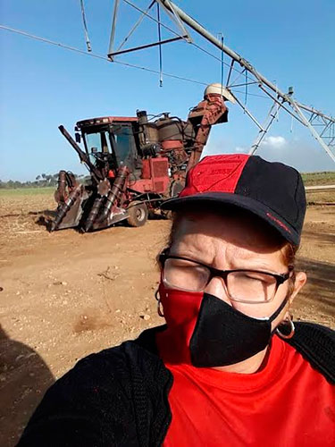 Zulema Véliz: "Decisivo también para el cumplimiento del plan de azúcar de la provincia es el aporte de las fuerzas del sector campesino ...". Foto: Cortesia de CTC Ciego de Ávila