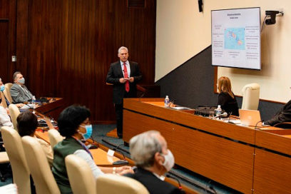 El Doctorando Miguel Díaz-Canel Bermúdez (+ Fotos)