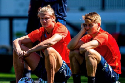 Odegaard deja ver sus deseos de compartir club con Haaland.