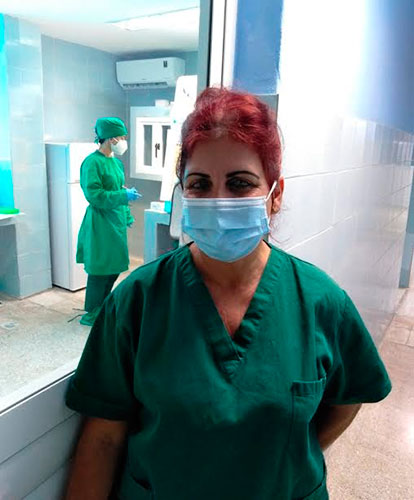 Marelys adora su trabajo y es muy celosa con él porque sabe que lo que hace aporta mucho en esta batalla contra el coronavirus. Foto: Gretel Díaz Montalvo