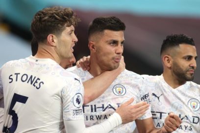 El City derrota 2-1 al Aston Villa.