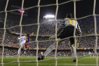 El 20 de abril de 2011, en Mestalla, el Real Madrid de José Mourinho le ganó la Copa del Rey al Barça de Guardiola con gol de cabeza de CR7 en el tiempo extra. Este fue el primer título del entrenador portugués con el club merengue.
